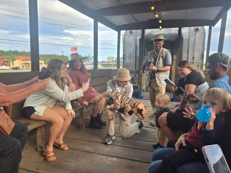 Kingsland Station Dinosaurs