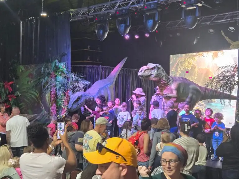 Kingsland Station Dinosaurs